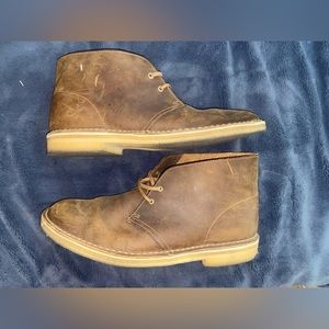Lace up Size 11.5 Clark dress boots.